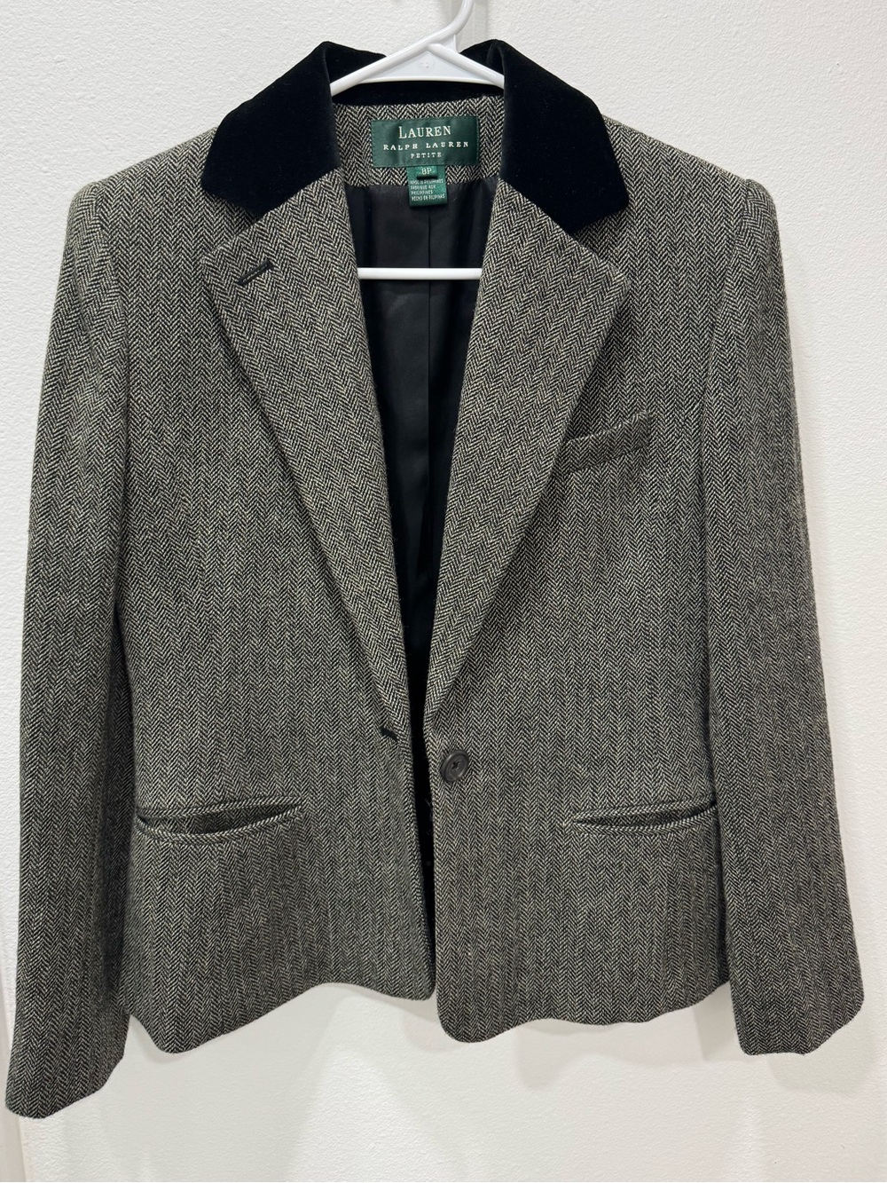 Vintage equestrian Ralph Lauren 100% Wool Herringbone Blazer Velvet Collar